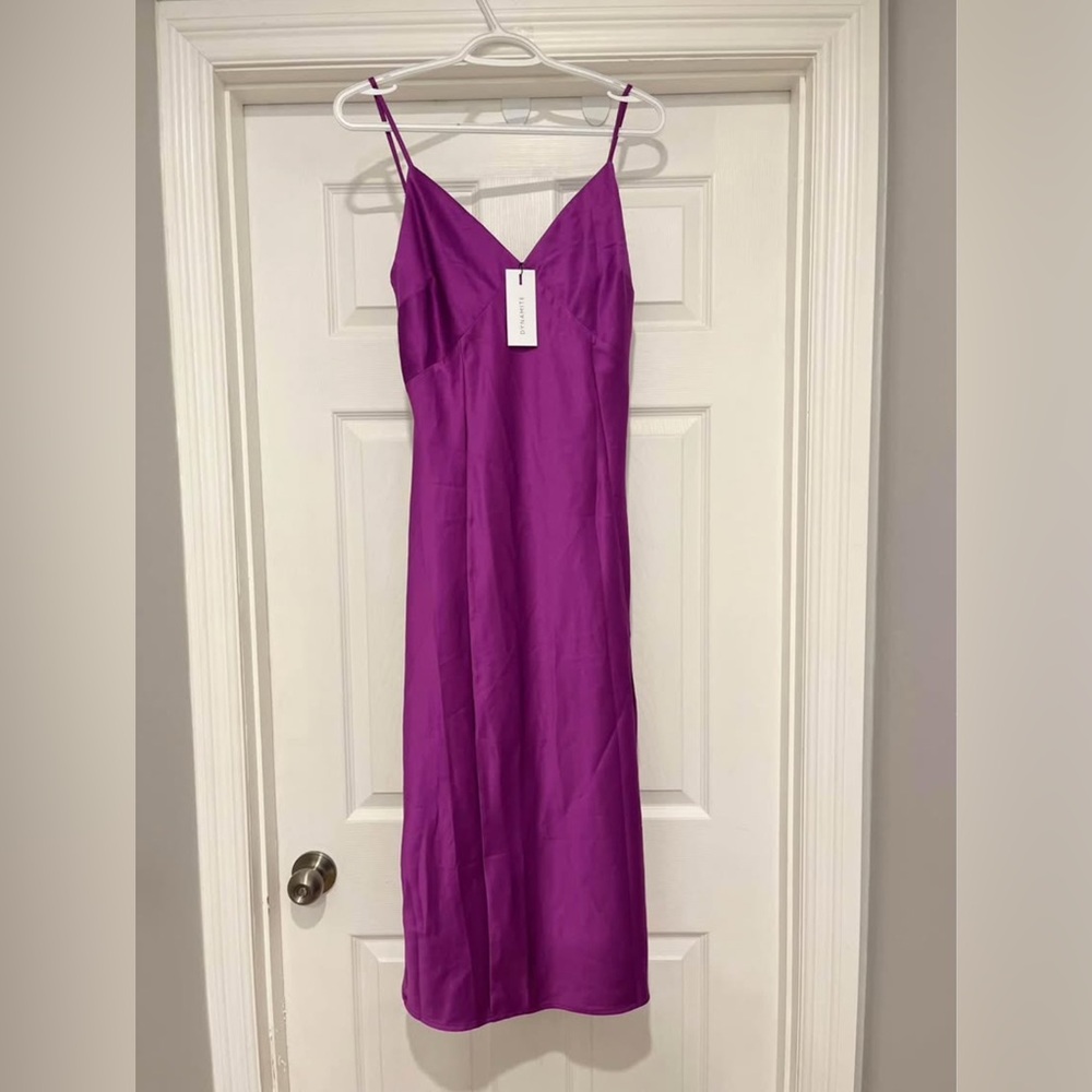 Dynamite Purple Midi Dress - Picture 2 of 4